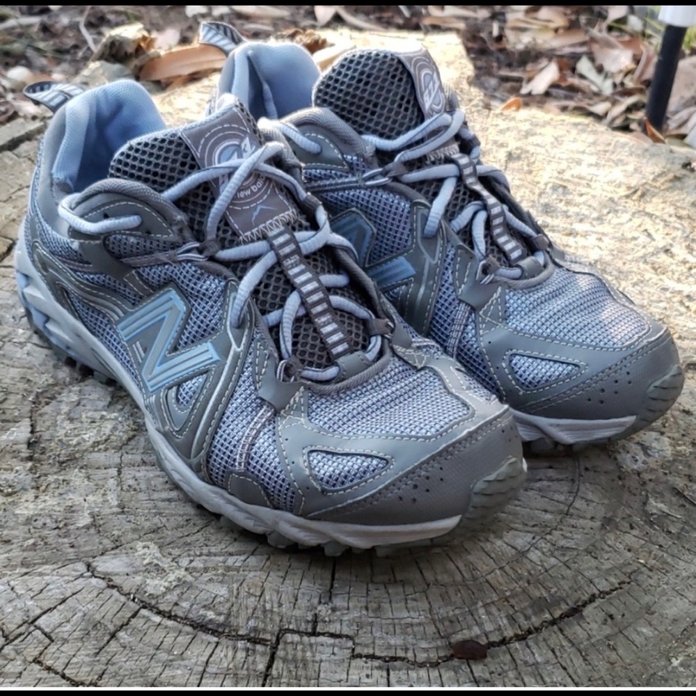 New Balance 573 Trail US 9 Ladies Running Shoes